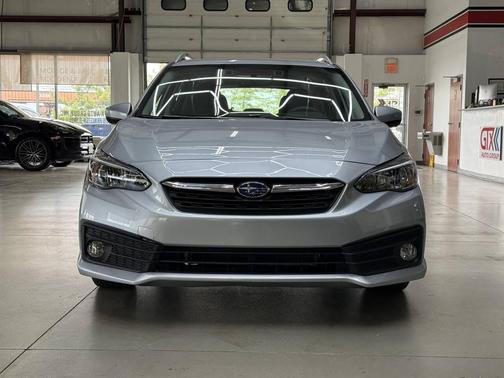 Ice Silver Metallic 2023 Subaru Impreza Premium