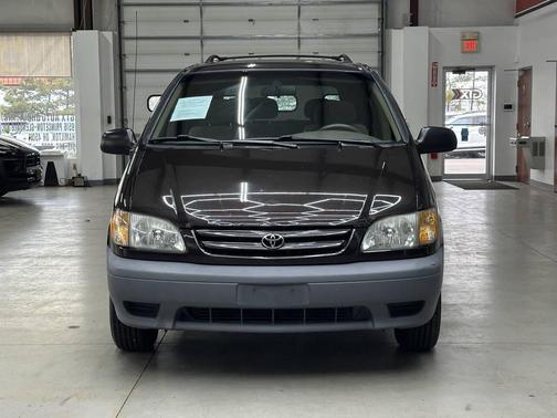 2002 Toyota Sienna CE