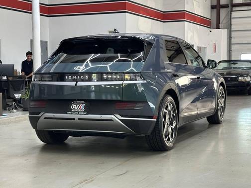 2022 Hyundai IONIQ 5 SE