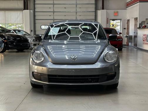 2012 Volkswagen Beetle Base