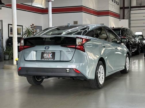 2019 Toyota Prius 