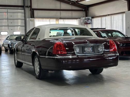 2008 Lincoln Town Car Signature
