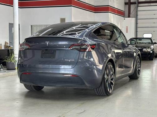 2023 Tesla Model Y Performance Dual Motor All-Wheel Drive