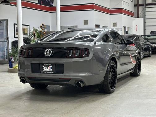 2014 Ford Mustang V6