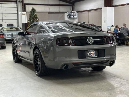2014 Ford Mustang V6
