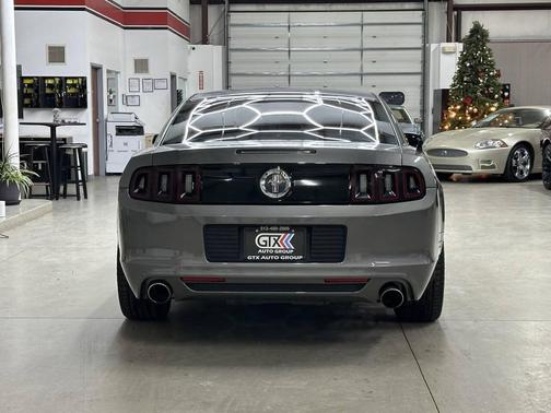 2014 Ford Mustang V6