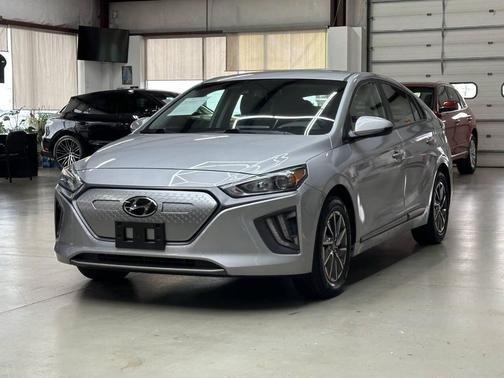 2020 Hyundai IONIQ EV SE