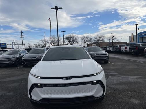 Summit White 2026 Chevrolet Equinox EV LT