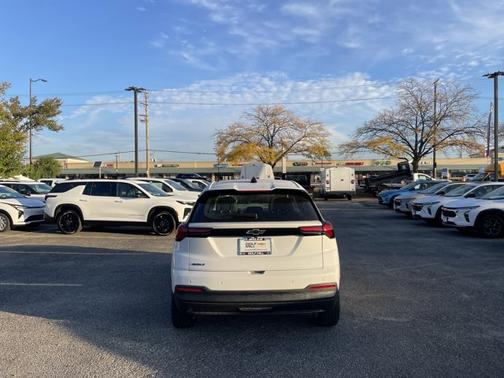 Summit White 2027 Chevrolet Bolt LT FWD