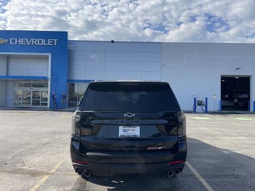 2025 Chevrolet Suburban RST