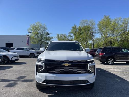 Polar White Tricoat 2026 Chevrolet Suburban High Country, 4WD