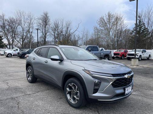 Sterling Gray Metallic 2026 Chevrolet Trax LT