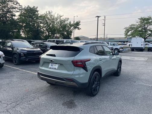 Cacti Green 2026 Chevrolet Trax FWD ACTIV