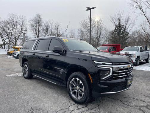 2025 Chevrolet Suburban LT