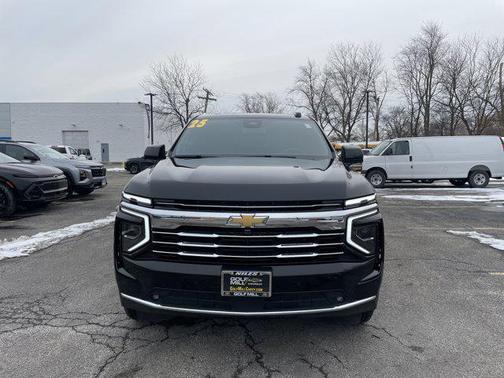 2025 Chevrolet Suburban LT
