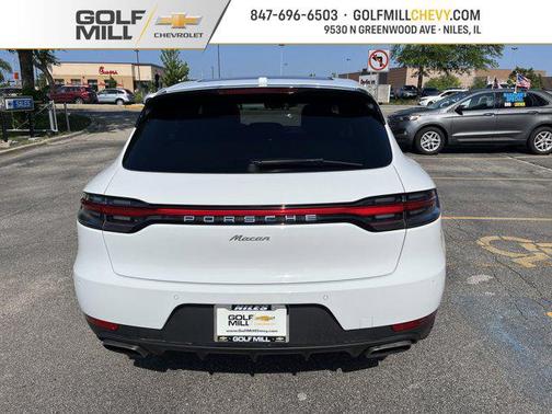 2021 Porsche Macan Base