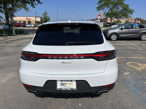 2021 Porsche Macan Base