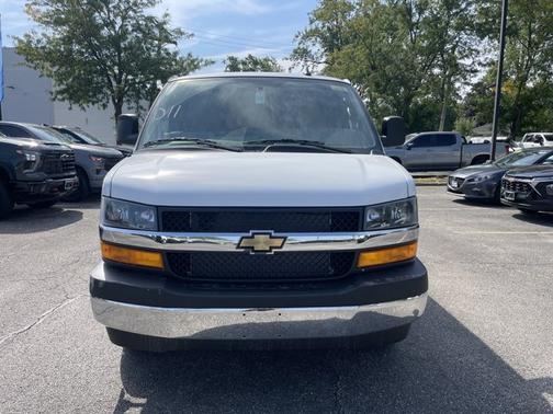 2025 Chevrolet Express 2500 RWD 2500 Regular Wheelbase WT