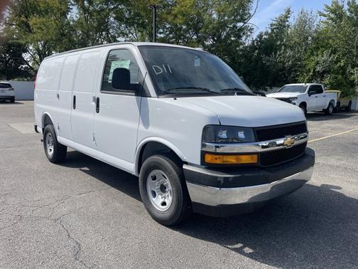 2025 Chevrolet Express 2500 RWD 2500 Regular Wheelbase WT