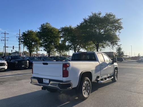 Summit White 2026 Chevrolet Silverado 2500 LT