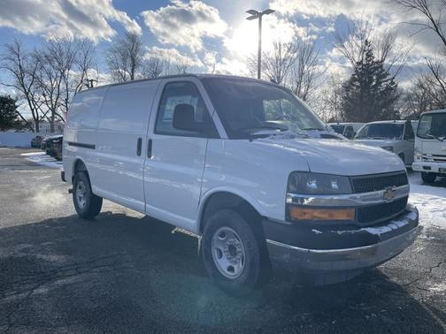 2025 Chevrolet Express 2500 RWD 2500 Regular Wheelbase WT
