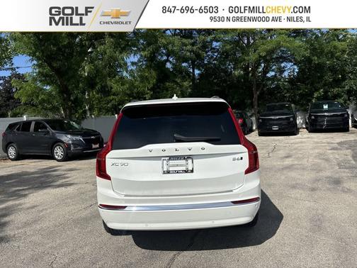 2024 Volvo XC90 B6 Plus Bright Theme 6-Seater