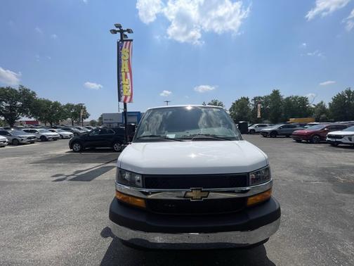 2025 Chevrolet Express 2500 RWD 2500 Regular Wheelbase WT