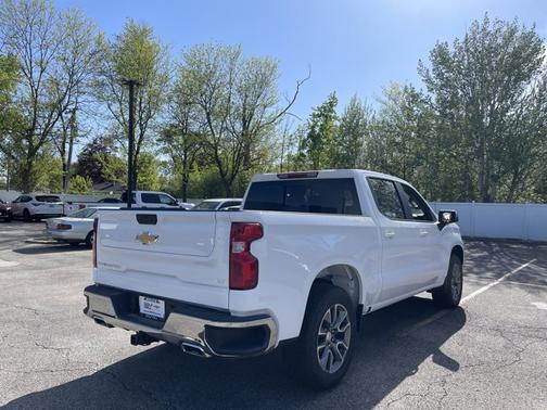 Summit White 2026 Chevrolet Silverado 1500 LT
