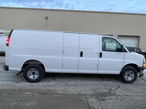 Summit White 2025 Chevrolet Express 2500 LT
