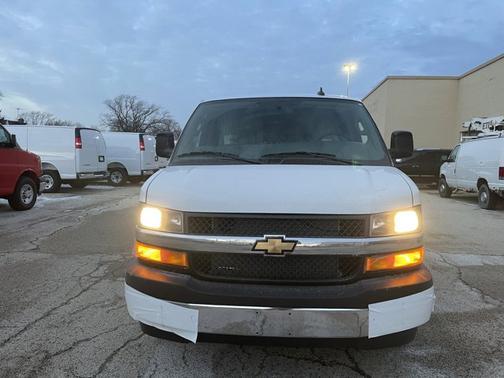 Summit White 2025 Chevrolet Express 2500 LT