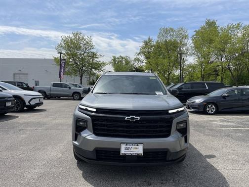 Sterling Gray Metallic 2026 Chevrolet Traverse LT