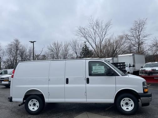 2025 Chevrolet Express 2500 RWD 2500 Regular Wheelbase WT