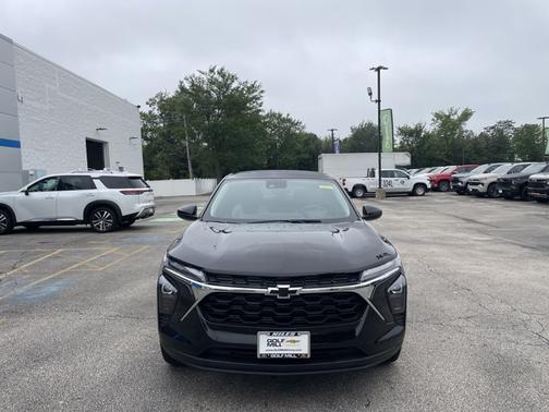 Mosaic Black Metallic 2026 Chevrolet Trax LS