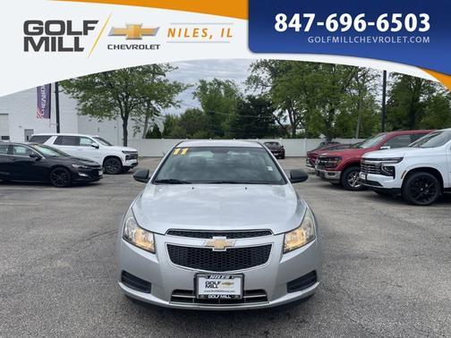 Silver Ice Metallic 2011 Chevrolet Cruze LS
