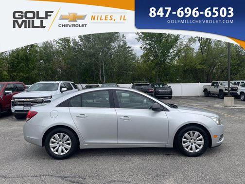 Silver Ice Metallic 2011 Chevrolet Cruze LS