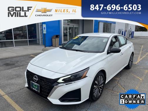 Pearl White Tricoat 2025 Nissan Altima SV FWD
