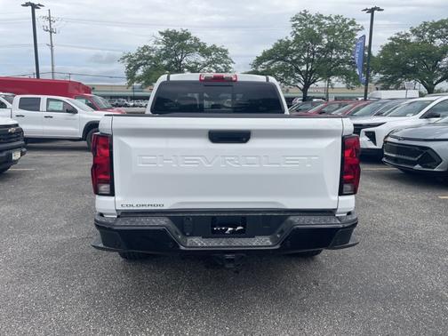 2025 Chevrolet Colorado WT