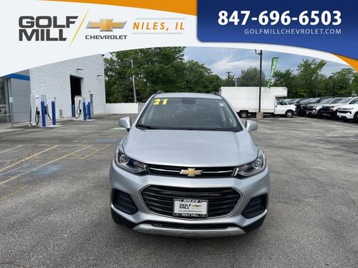 Silver Ice Metallic 2021 Chevrolet Trax LT