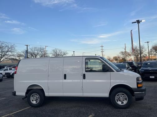 2025 Chevrolet Express 2500 RWD 2500 Regular Wheelbase WT