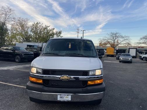 2025 Chevrolet Express 2500 RWD 2500 Regular Wheelbase WT