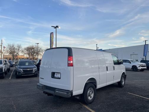 2025 Chevrolet Express 2500 RWD 2500 Regular Wheelbase WT