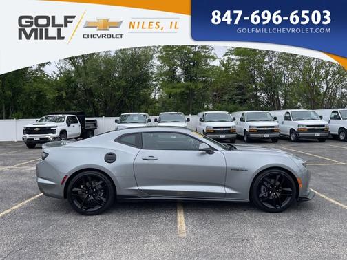 Sharkskin Metallic 2023 Chevrolet Camaro 1LT