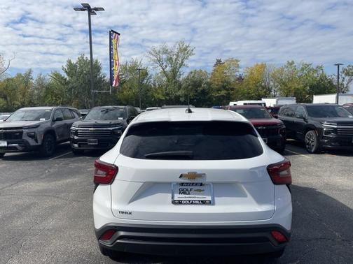 2026 Chevrolet Trax LS