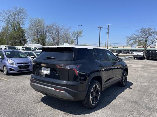 Mosaic Black Metallic 2026 Chevrolet Equinox 1LT