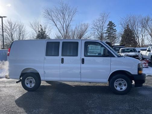 2025 Chevrolet Express 3500 RWD 3500 Regular Wheelbase WT