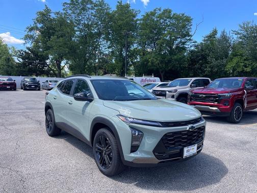 Cacti Green 2026 Chevrolet Trax FWD ACTIV