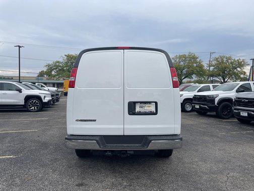 2025 Chevrolet Express 2500 RWD 2500 Regular Wheelbase WT