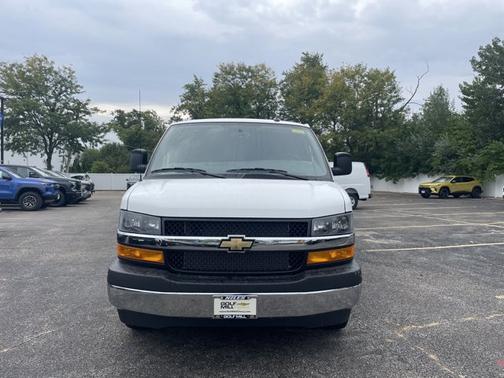 2025 Chevrolet Express 2500 RWD 2500 Regular Wheelbase WT