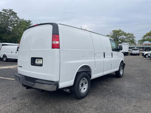 2025 Chevrolet Express 2500 RWD 2500 Regular Wheelbase WT
