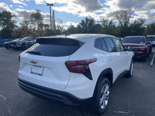 2026 Chevrolet Trax LS